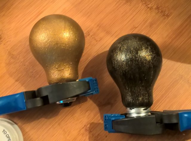 paint both bulbs with gold glitter transparent paint